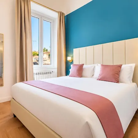 Boutique 81 - Spanish Steps 4*