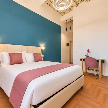 Boutique 81 - Spanish Steps 4* Rome
