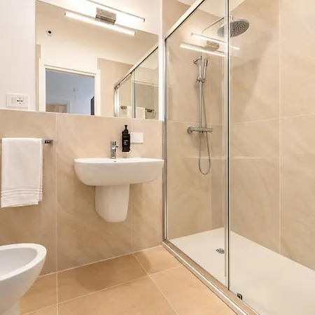 Guest house Boutique 81 - Spanish Steps 4*