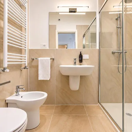 Boutique 81 - Spanish Steps Guest house