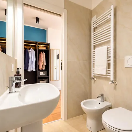 Boutique 81 - Spanish Steps Guest house