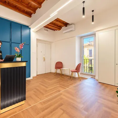 Guest house Boutique 81 - Spanish Steps 4*